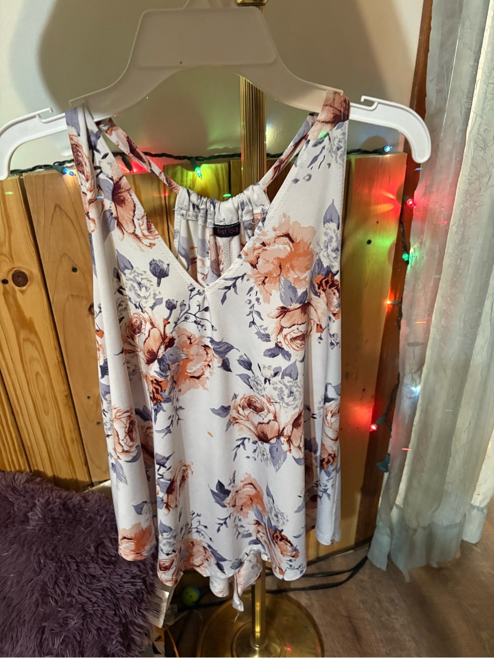 First Love White Floral V-Neck Cold-Shoulder Tunic with Peach Blooms
